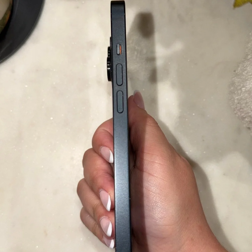 iPhone 14 Midnight Blue 128gb UNLOCKED